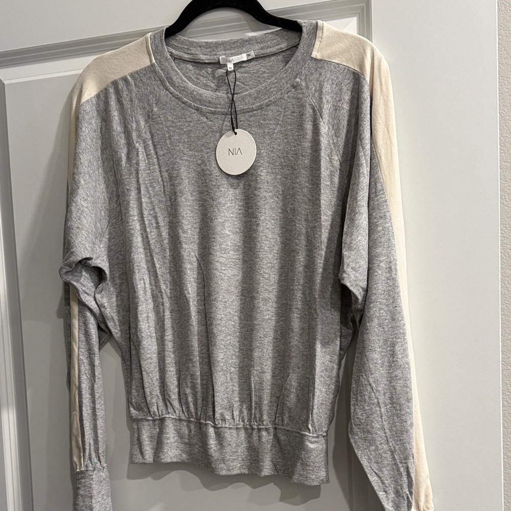NIA Gray and Cream Long Sleeve Top sz m